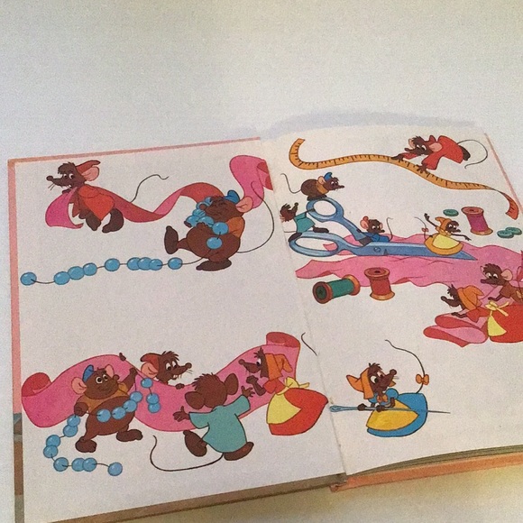 Vintage Cinderella kids book Disney's Wonderful World of Reading 1974 - Picture 3 of 12